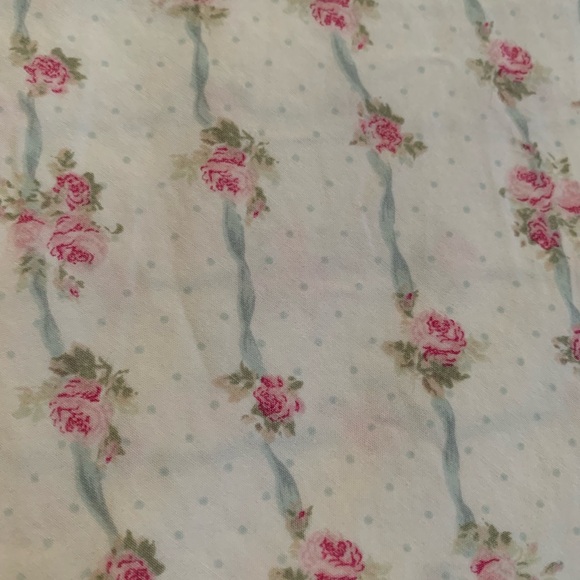 Simply Shabby Chic Sheet - Picture 3 of 4